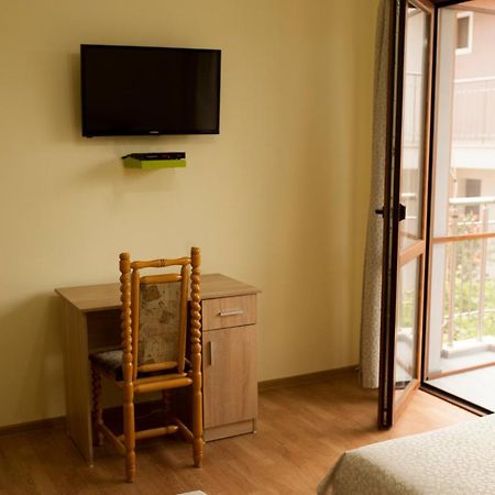 Alfa Guest Rooms With Parking Várna Kültér fotó