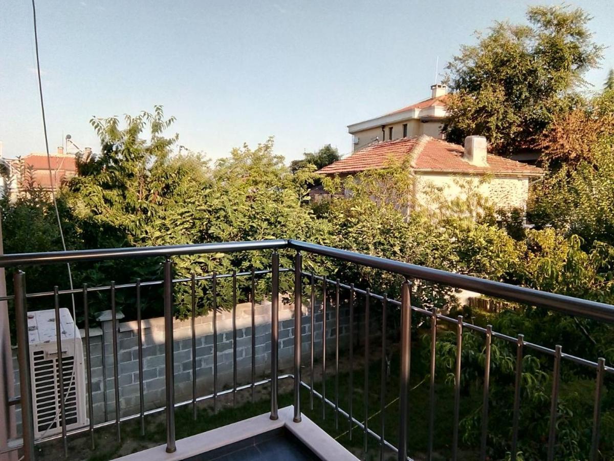 Alfa Guest Rooms With Parking Várna Kültér fotó