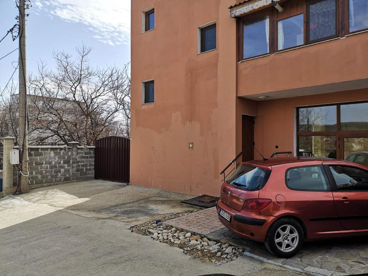 Alfa Guest Rooms With Parking Várna Kültér fotó