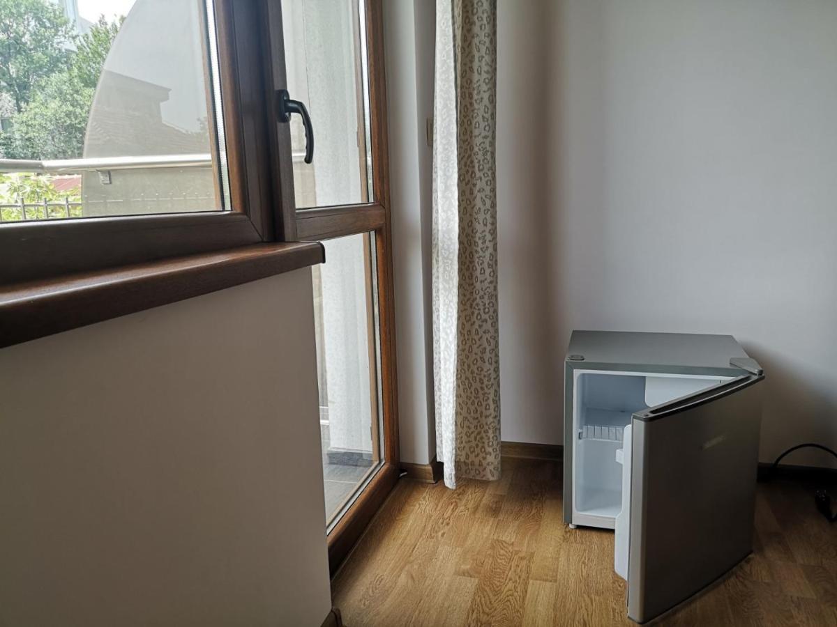 Alfa Guest Rooms With Parking Várna Kültér fotó